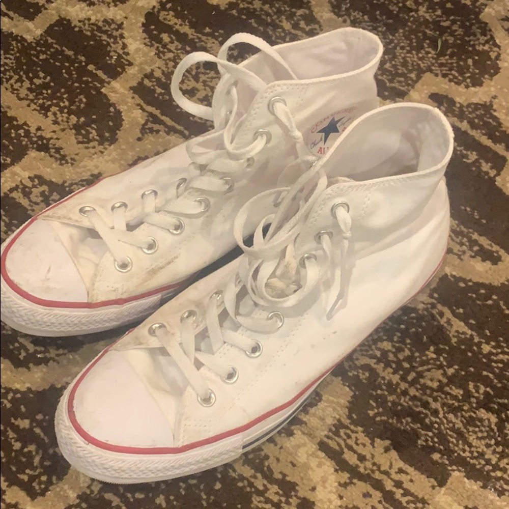 White Converse. Size 9.5